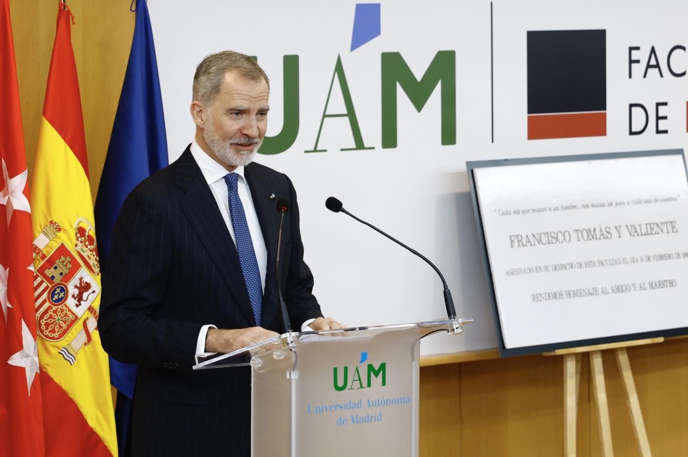 Maestro de ceremonias en el homenaje a Tomás y Valiente, presidido por Sus Majestades los Reyes – 4